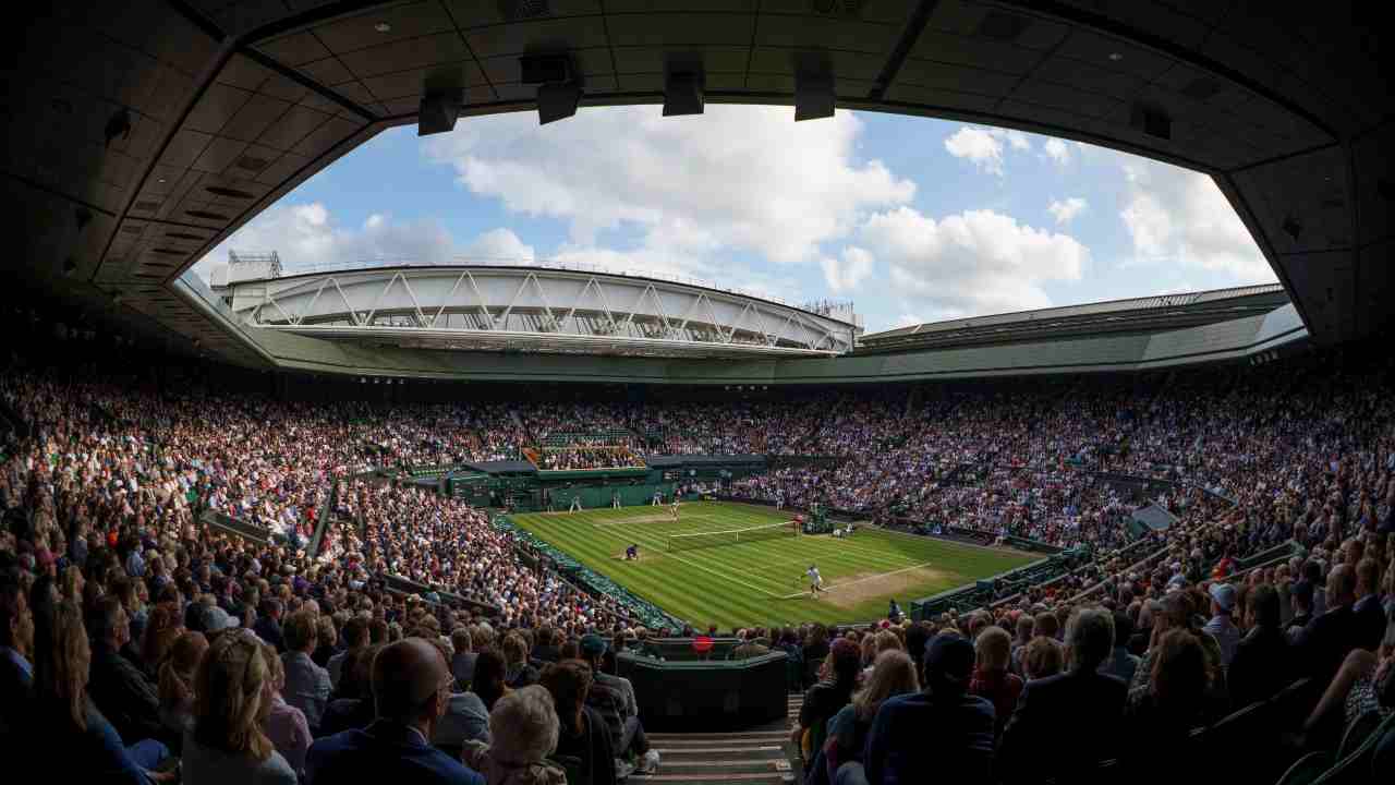 Wimbledon tira dritto, montepremi record: quanto guadagnerà il vincitore