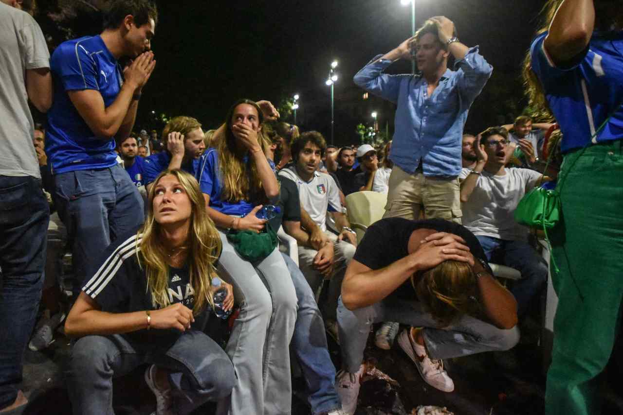 tifosi italiani in lacrime