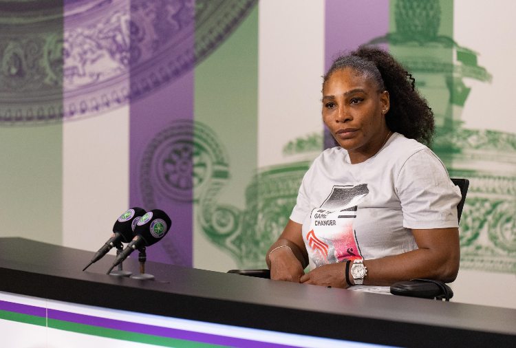 Cirstea senza peli sulla lingua contro Serena Williams: "È stata addestrata per farlo"