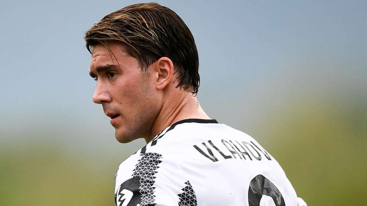 vlahovic addio juve