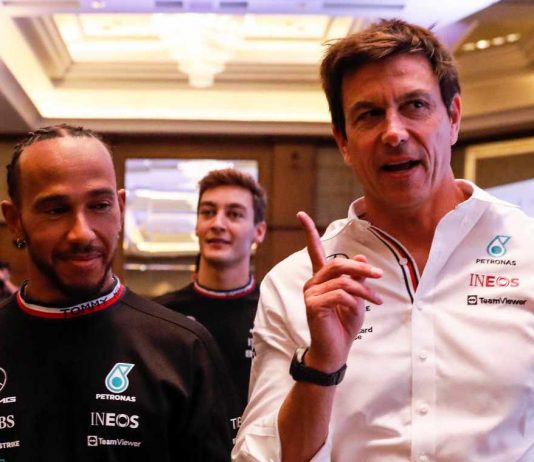 Lewis Hamilton Toto Wolff Mercedes