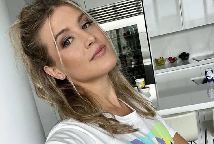 Eugenie Bouchard favolosa con il nuovo completo