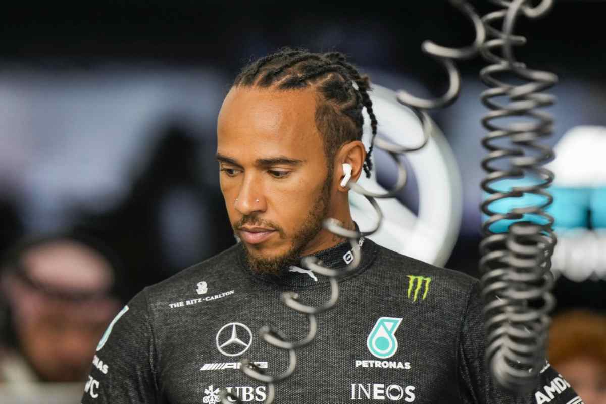 Lewis Hamilton tra Ferrari e ritiro