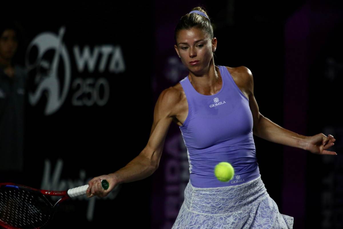 Camila Giorgi, incidente hot campo per la tennista