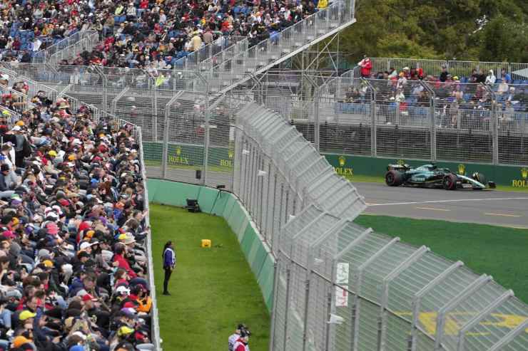 Formula 1, episodio pericolosissimo a Melbourne