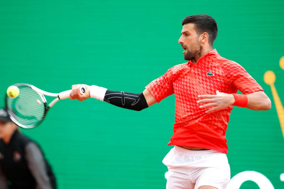 Problema al gomito per Djokovic