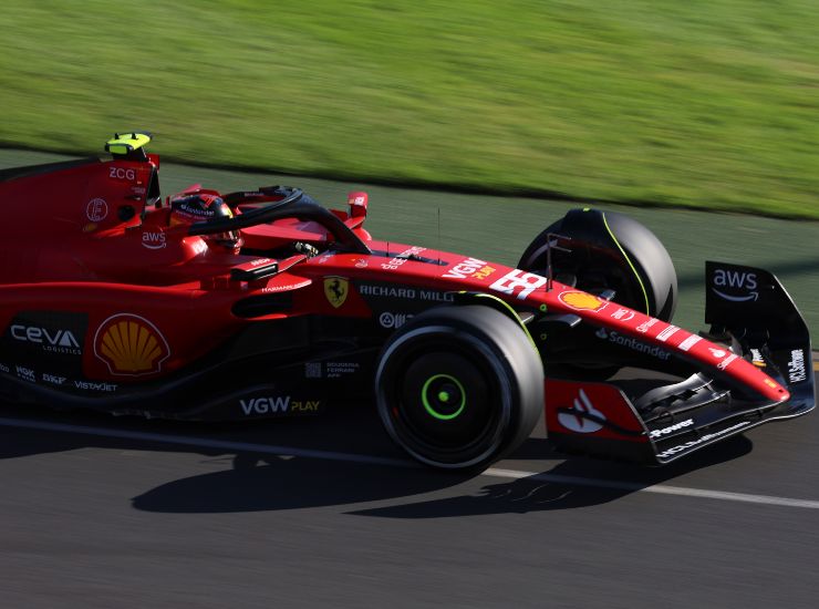 Sainz smentisce l'addio alla Ferrari