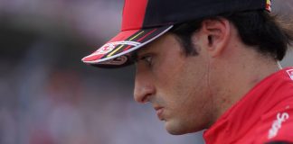 Carlos Sainz smentisce addio alla Ferrari