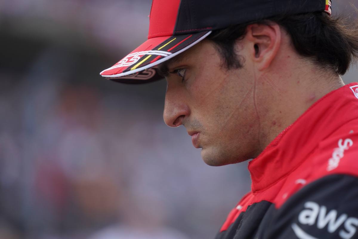 Carlos Sainz smentisce addio alla Ferrari