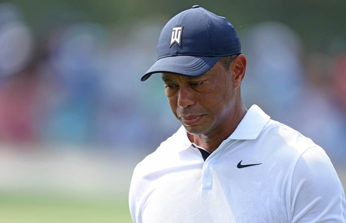 Tiger Woods, improvviso ritiro per il campione 