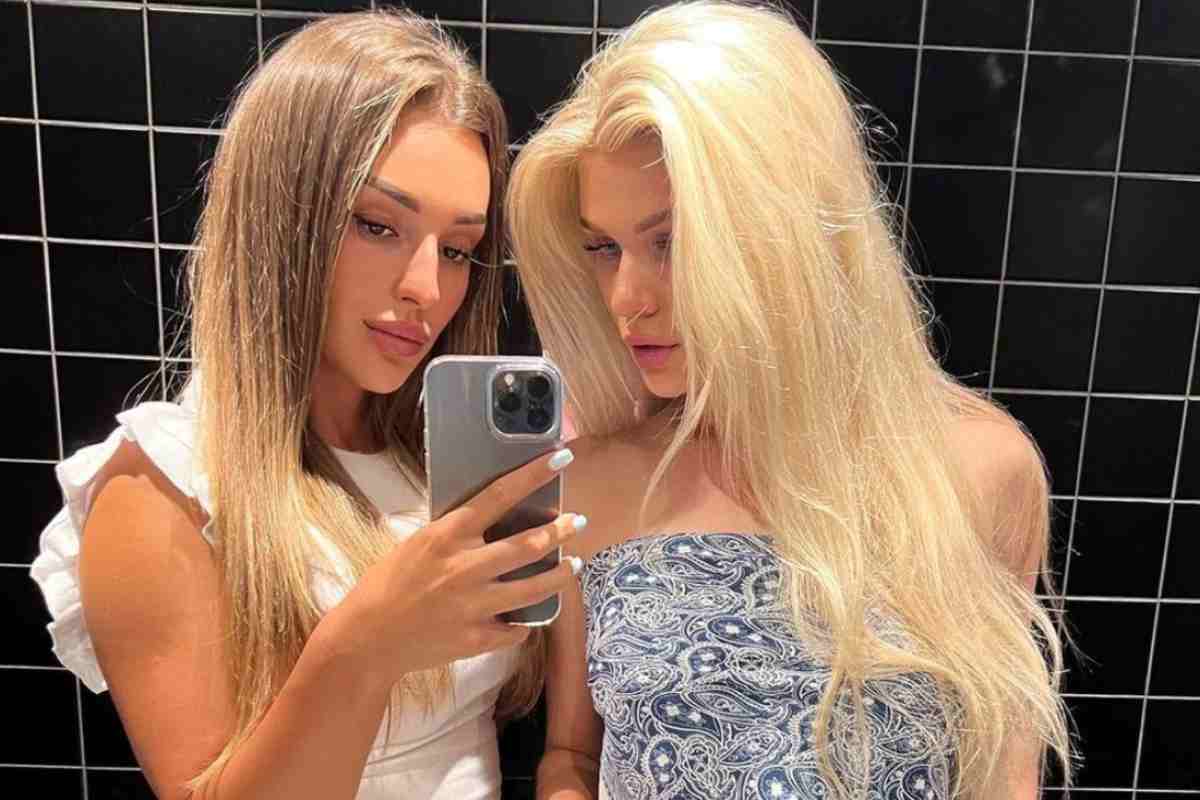 Monica Klinarova, che selfie per la tennista