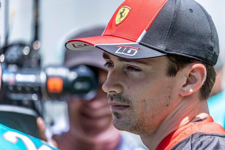 Leclerc, incredibile sfogo contro la Ferrari