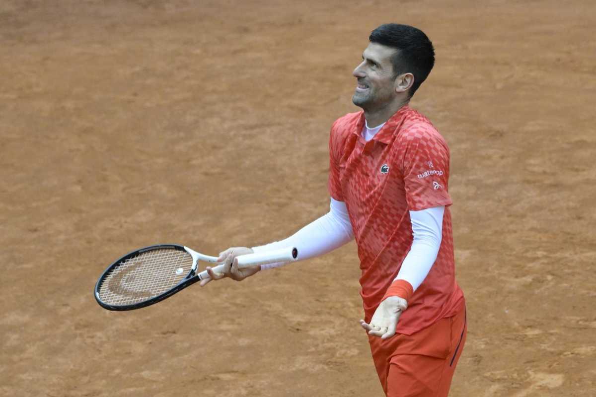 Djokovic imita Ivanisevic