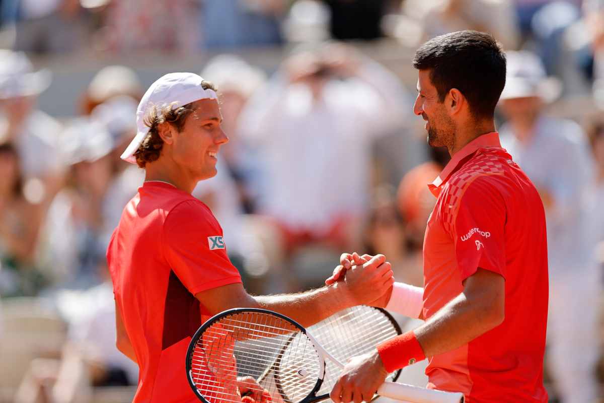 Djokovic gesto clamoroso al Roland Garros
