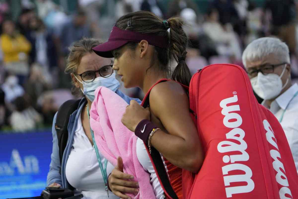 Emma Raducanu, terribile annuncio della tennista