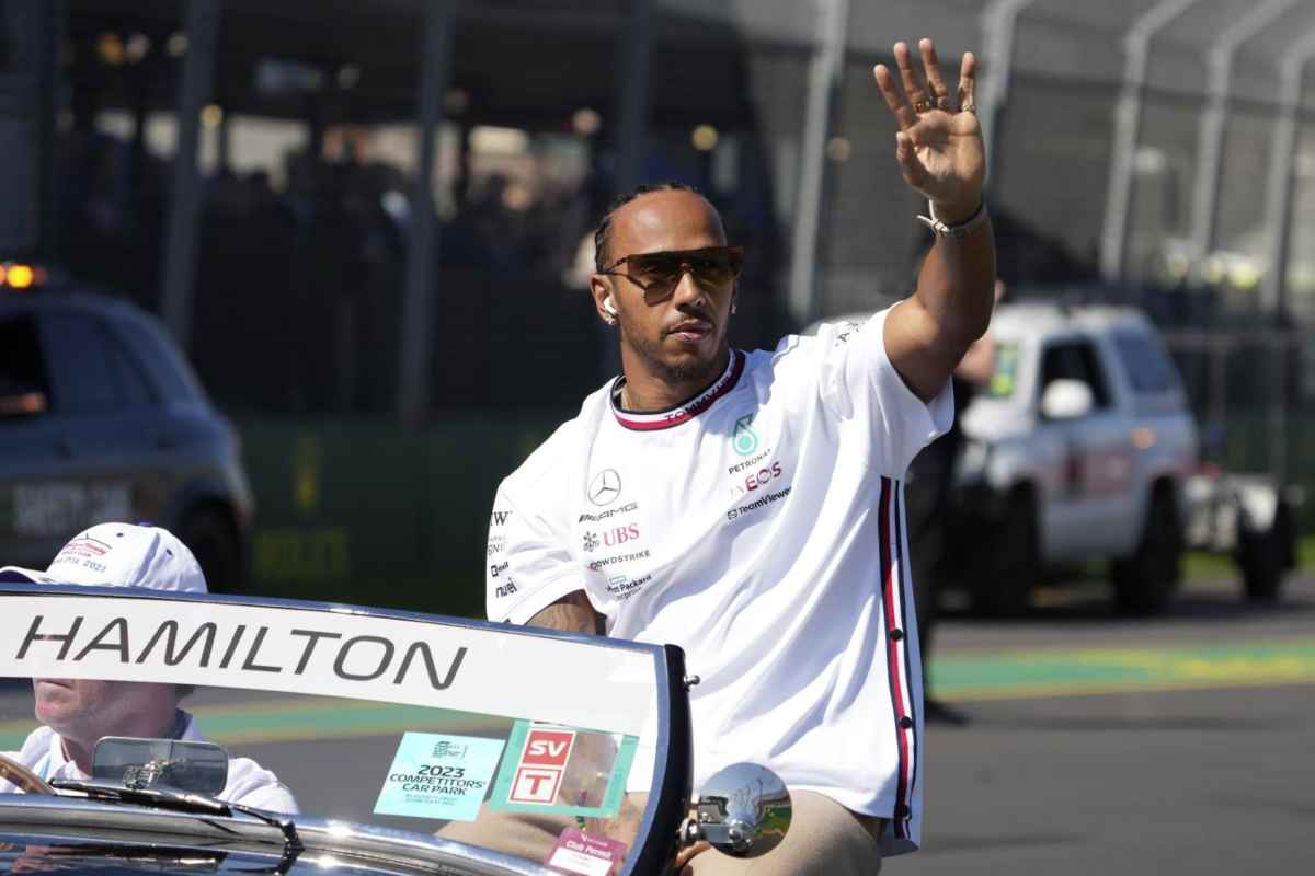 Hamilton adora il surf