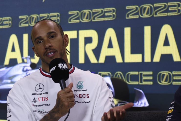 Hamilton in Ferrari: serve ingaggio record
