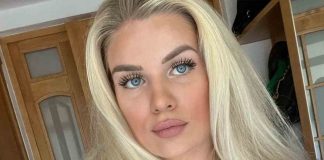 Monica Kilnarova, selfie allo specchio