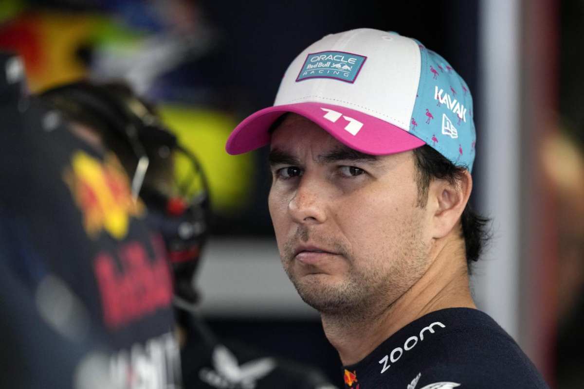 Sergio Perez furioso, c'entra Verstappen