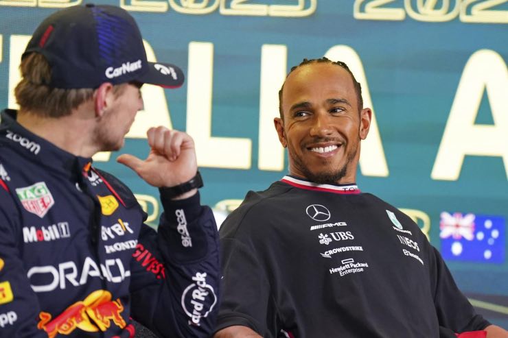 Verstappen critica Hamilton