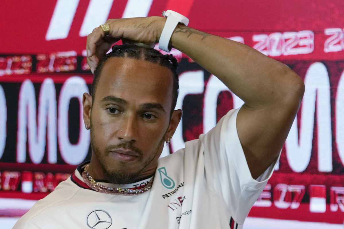 Lewis Hamilton flirt con Shakira