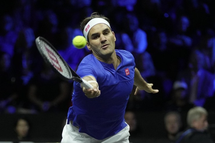 Roger Federer colpo Sinner Halle