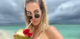 Veronica Angeloni incanta in bikini