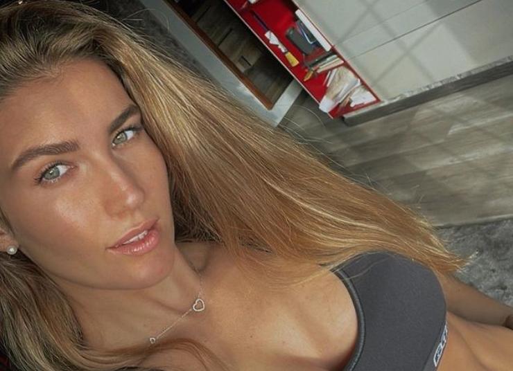 Susanna Giovanardi, video bikini mozzafiato