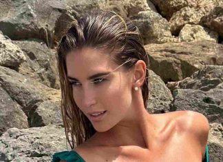Susanna Giovanardi foto scollatura esagerata