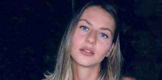 Marta Kostyuk foto bikini mare