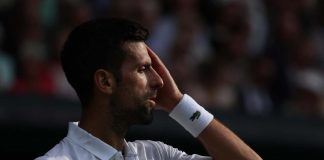 Djokovic multa Wimbledon racchetta rotta