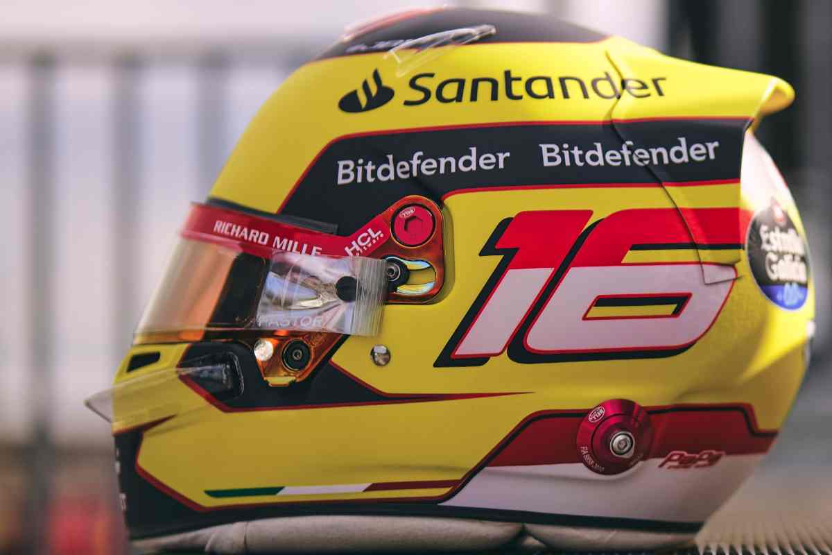 Nuovo casco per Leclerc