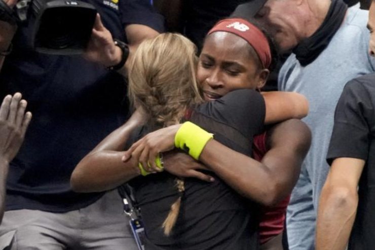 Coco Gauff abbraccio madre Us Open