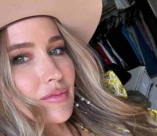 Ashley Harkleroad più sexy che mai