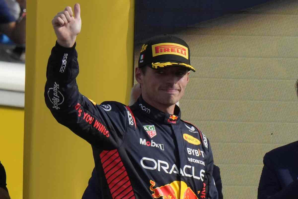 Verstappen Hamilton insieme Red Bull