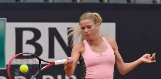 Camila Giorgi selfie ascensore Instagram