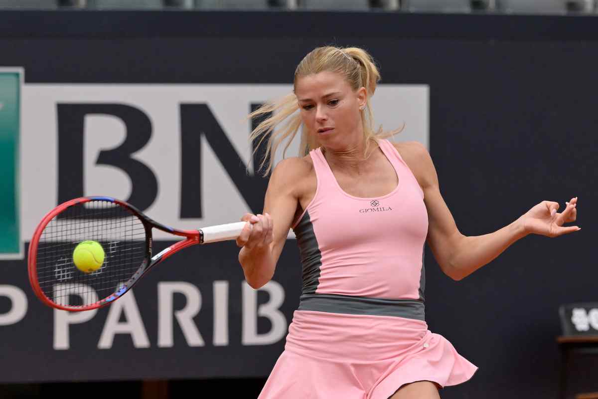 Camila Giorgi selfie ascensore Instagram