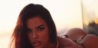 Ivana Knoll foto in bikini Instagram