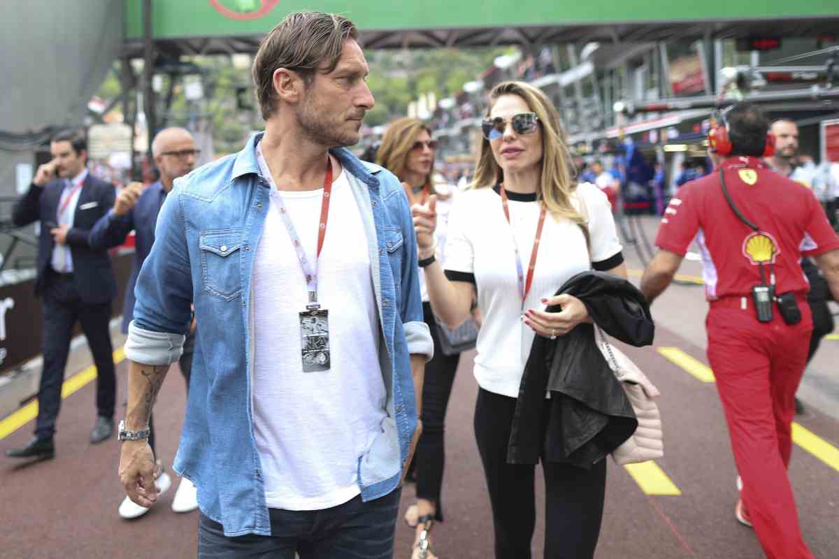 Totti Ilary Blasi figlia scuola privata