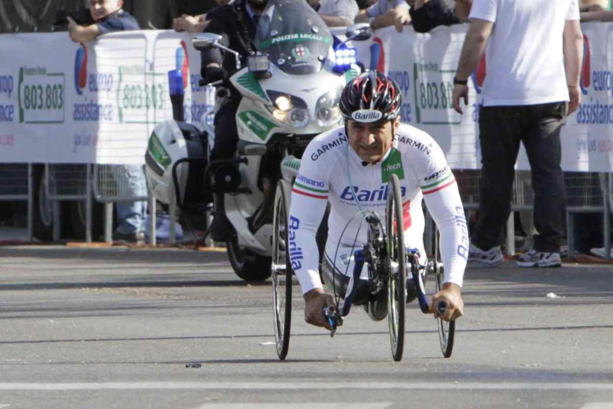 Alex Zanardi, staffetta terminata a Parigi