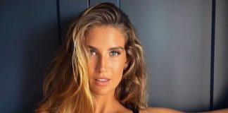 Susanna Giovanardi foto gambe accavallate
