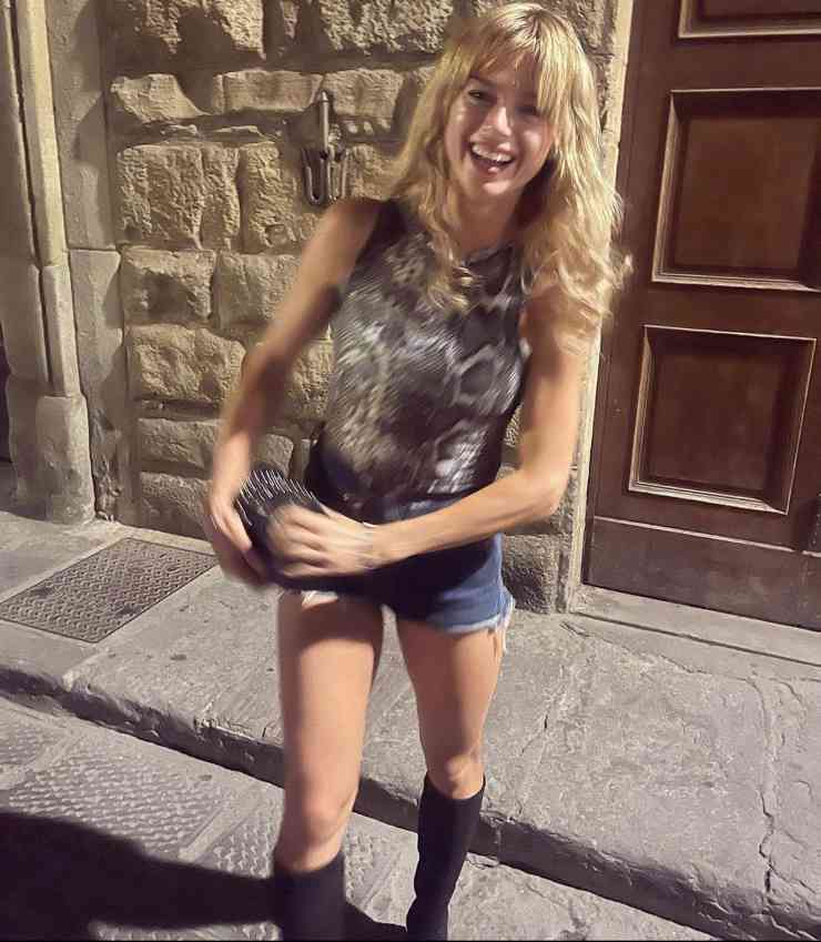 Camila Giorgi shorts lato B