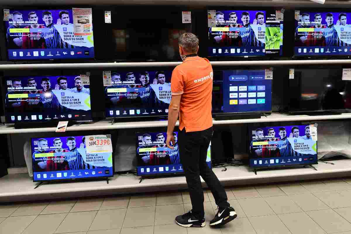 Calcio in tv, i tifosi ora sanno come muoversi: offerte clamorose