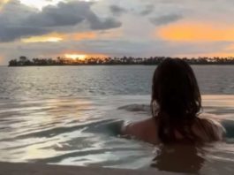 Tennis bikini da sogno alle Maldive